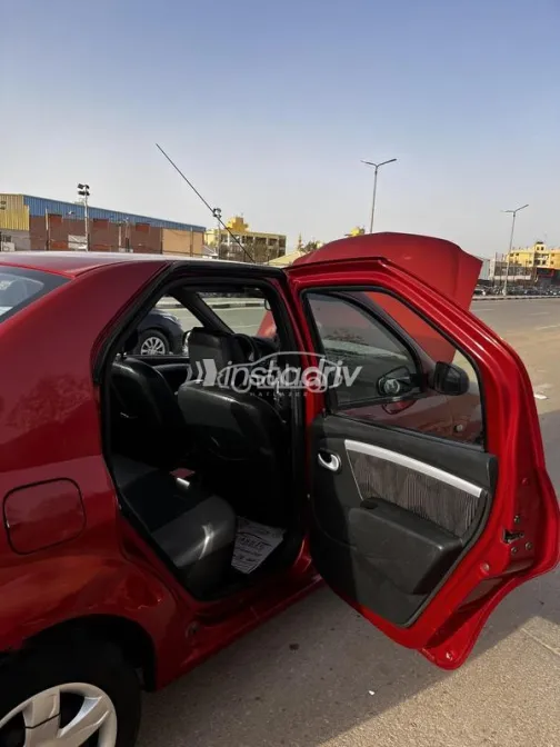Renault Logan 2011 Red Used for Sale - 4