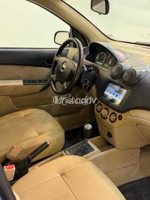 شيفروليه افيو 2019 أزرق غامق مستعملة للبيع - 9