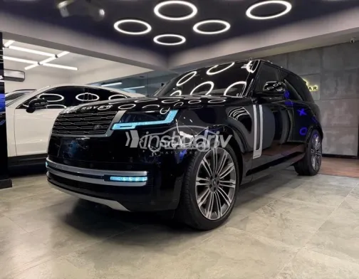 لاند روفر رنج روفر فوج 2023 أسود مستعملة للبيع - 1