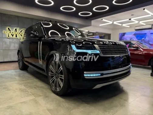 لاند روفر رنج روفر فوج 2023 أسود مستعملة للبيع - 2