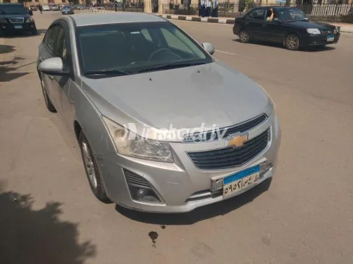 شيفروليه كروز 2015 فضي مستعملة للبيع - 1