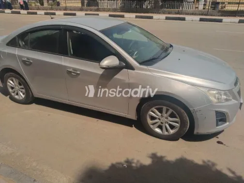 شيفروليه كروز 2015 فضي مستعملة للبيع - 5