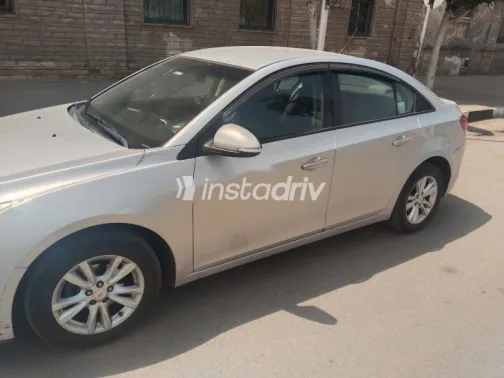 شيفروليه كروز 2015 فضي مستعملة للبيع - 6