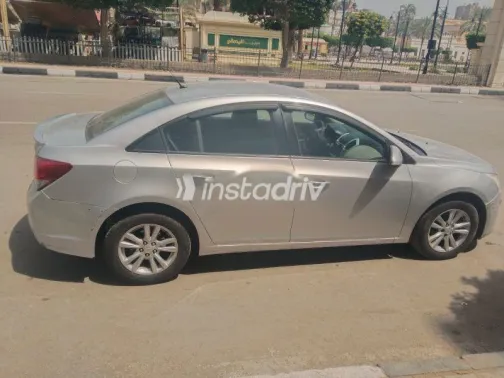 شيفروليه كروز 2015 فضي مستعملة للبيع - 7