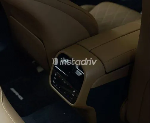 مرسيدس E 200 2024 أسود مستعملة للبيع - 5