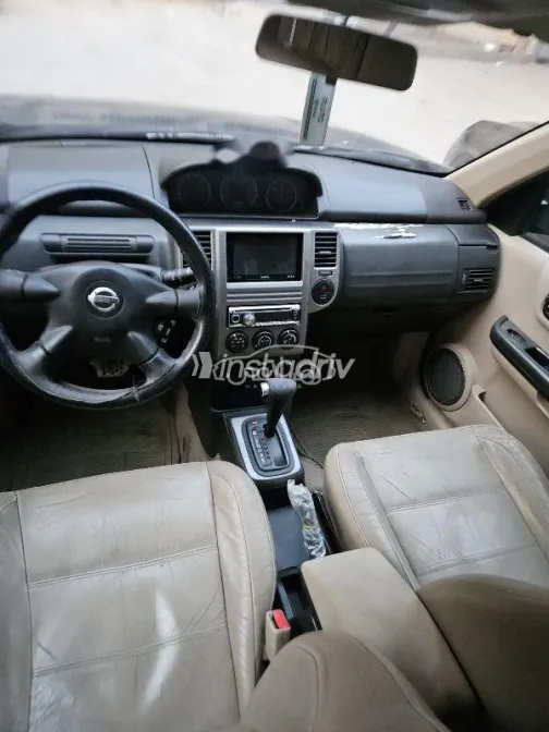 نيسان اكس تريل 2011 أسود مستعملة للبيع - 7