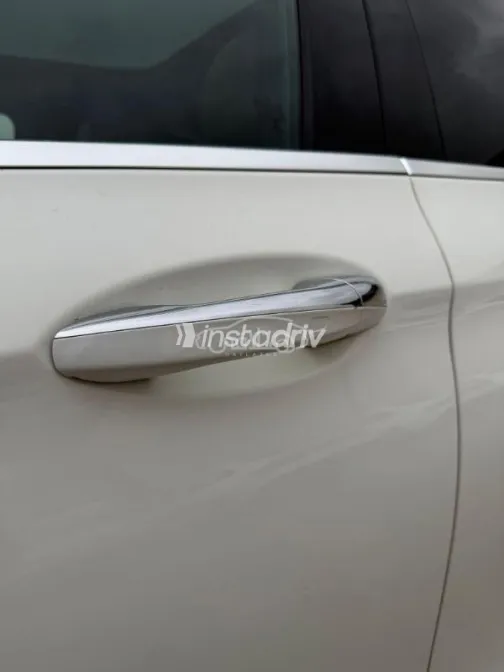 Mercedes E 200 2022 White Used for Sale - 7