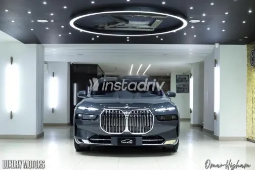 BMW 740 2026 Gray Used for Sale - 2