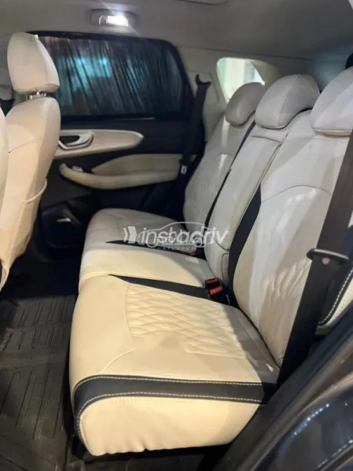 ام جى ار اكس 5 2024 رمادي مستعملة للبيع - 7