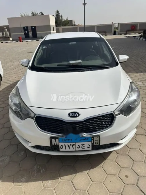Kia Cerato 2015 White Used for Sale - 1