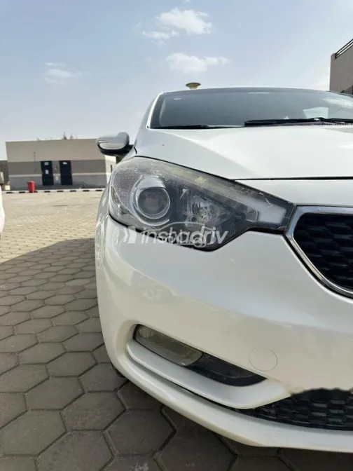 Kia Cerato 2015 White Used for Sale - 6