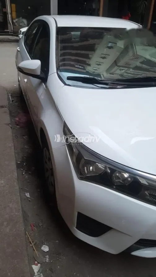 Toyota Corolla 2014 White Used for Sale - 8