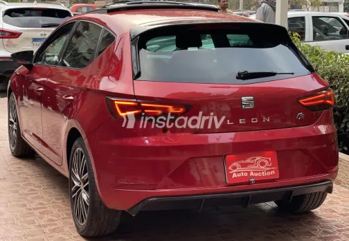 سيات ليون 2018 أحمر مستعملة للبيع - 9