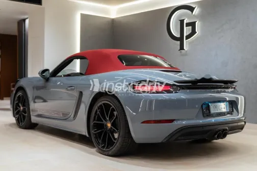 Porsche Boxster 2024 Gray Used for Sale - 7