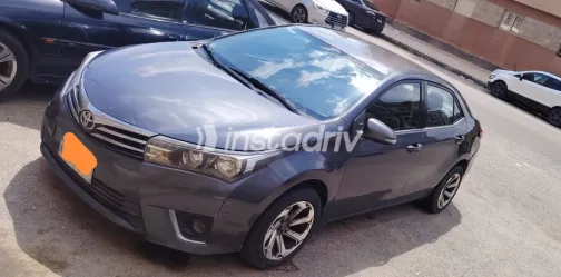 Toyota Corolla 2015 White Used for Sale - 2