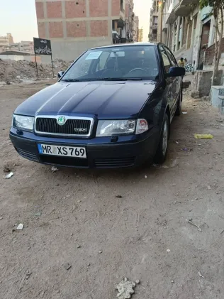 سكودا اوكتافيا A4 2003 أبيض مستعملة للبيع