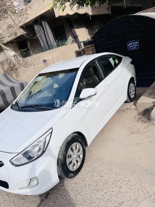 هيونداي اكسنت RB 2017 أبيض مستعملة للبيع - 3