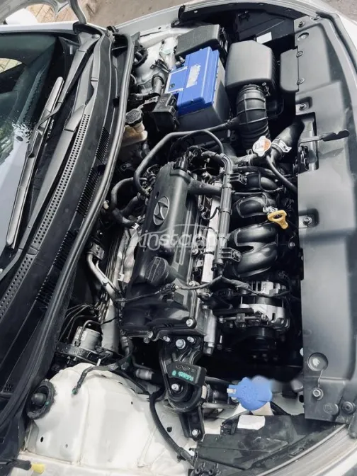 هيونداي اكسنت RB 2017 أبيض مستعملة للبيع - 4