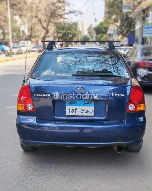 هيونداي فيرنا 2008 أزرق مستعملة للبيع - 4