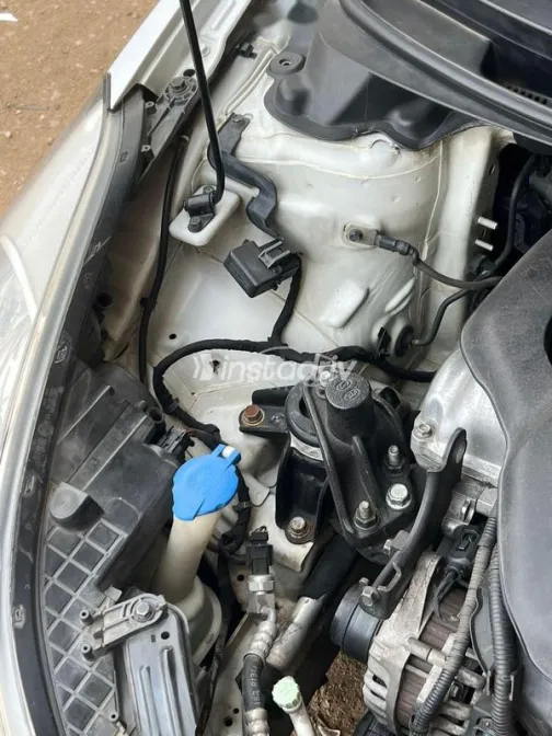 هيونداي افانتي 2012 أبيض مستعملة للبيع - 6