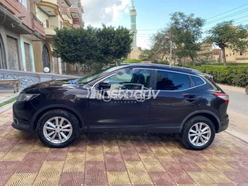 نيسان قشقاي 2017 أبيض مستعملة للبيع - 2