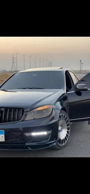 مرسيدس 180 2010 أسود مستعملة للبيع