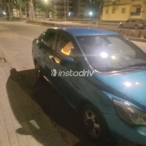 سينوفا A1 2016 أبيض مستعملة للبيع - 3