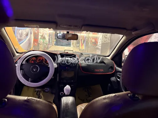 رينو داستر 2014 برونزي مستعملة للبيع - 8