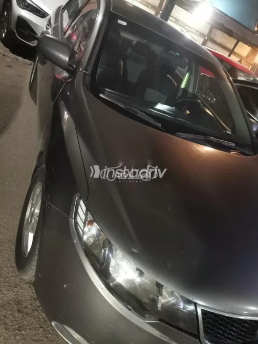 كيا سيراتو 2013 رمادي مستعملة للبيع - 2