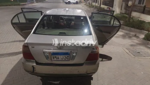 Toyota Corolla 2007 Gold Used for Sale - 1