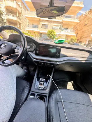 سكودا اوكتافيا 2021 أبيض مستعملة للبيع