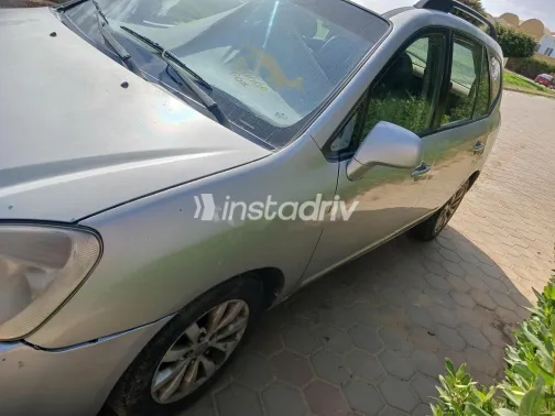 Kia Carens 2011 Silver Used for Sale - 3