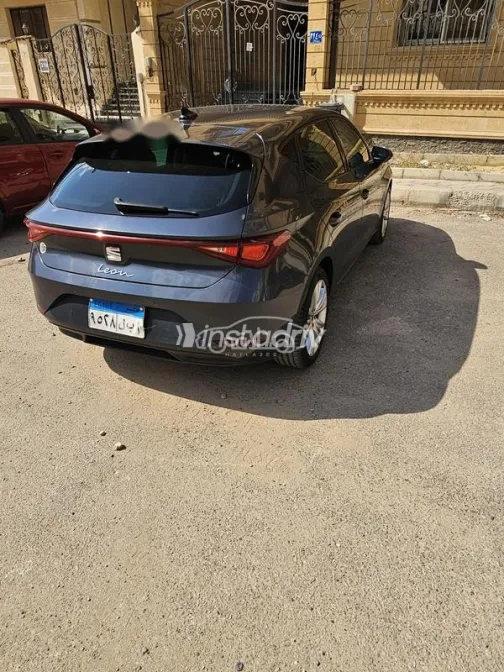 سيات ليون 2021 أبيض مستعملة للبيع - 6