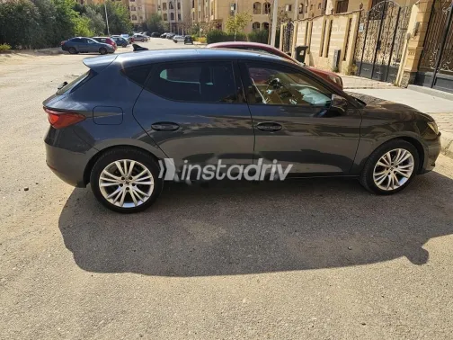 سيات ليون 2021 أبيض مستعملة للبيع - 7