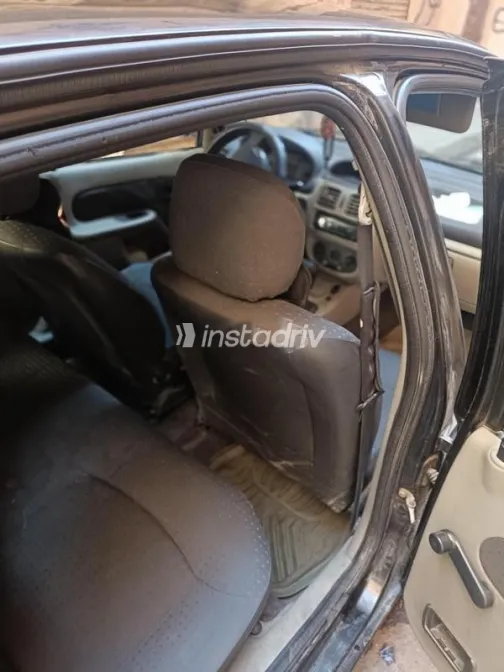 Renault Clio 2006 Black Used for Sale - 3