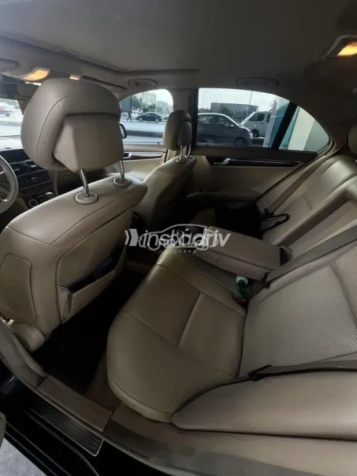 مرسيدس C 200 2008 أسود مستعملة للبيع - 5