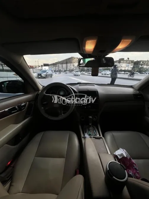 مرسيدس C 200 2008 أسود مستعملة للبيع - 6