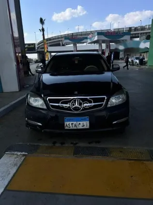 مرسيدس C 200 2008 أسود مستعملة للبيع