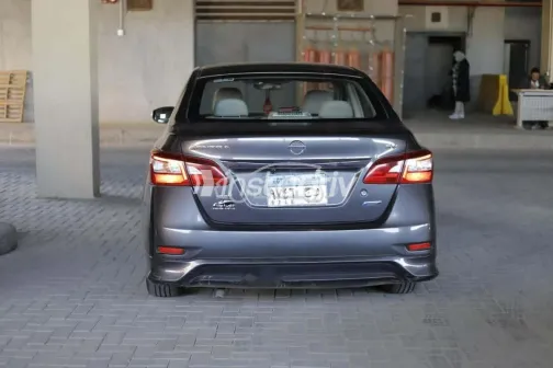 نيسان سنترا 2022 أبيض مستعملة للبيع - 2