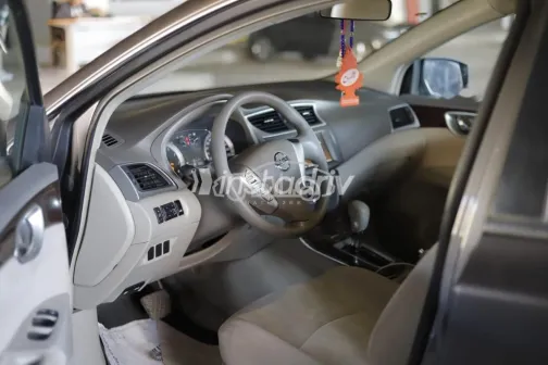 نيسان سنترا 2022 أبيض مستعملة للبيع - 4