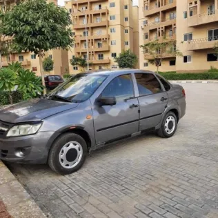 لادا جرانتا 2018 أبيض مستعملة للبيع