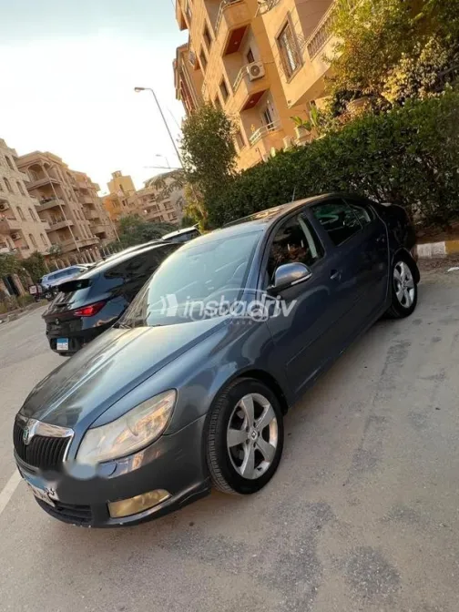 سكودا اوكتافيا A5 2010 رمادي مستعملة للبيع - 3
