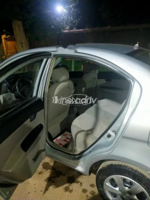 Hyundai Accent 2006 Silver Used for Sale - 3