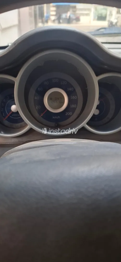 Speranza A113 2009 White Used for Sale - 4