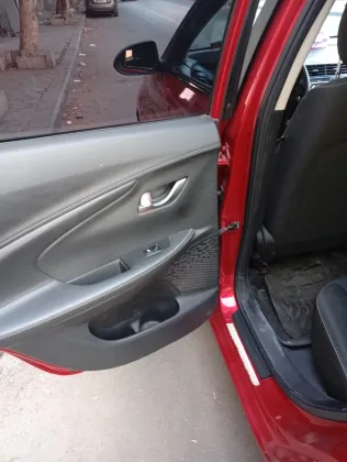 شانجان ألسفن 2022 أبيض مستعملة للبيع