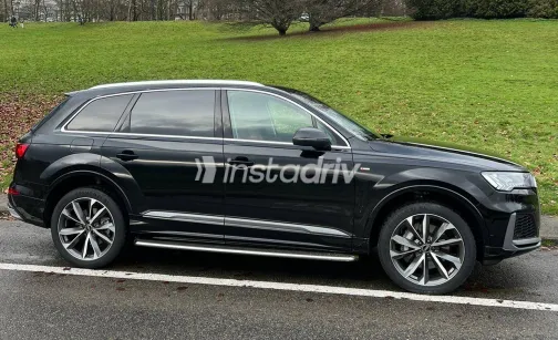 Audi Q7 2023 White Used for Sale - 3