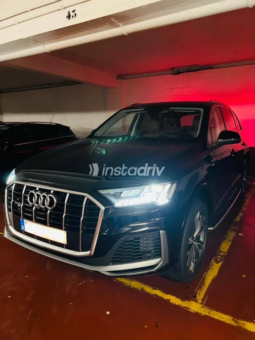 Audi Q7 2023 White Used for Sale - 8