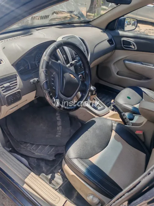 شيفروليه أوبترا 2017 أبيض مستعملة للبيع - 5