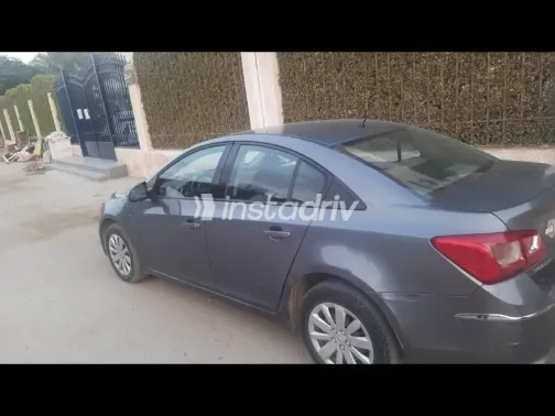 Chevrolet Cruze 2016 White Used for Sale - 1