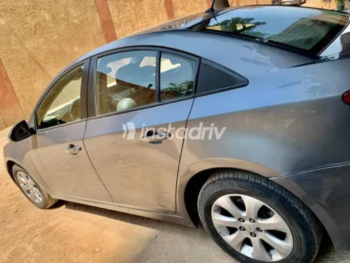 Chevrolet Cruze 2016 White Used for Sale - 2